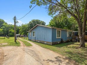 107  Syble Jean Drive  B, Burleson Texas 76028