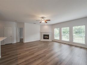 3217  Florian Lane , Fort Worth Texas 76108