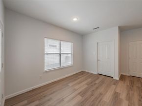 3217  Florian Lane , Fort Worth Texas 76108