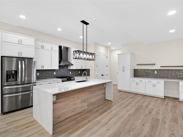 4128  Pluto Street , Dallas Texas 75212