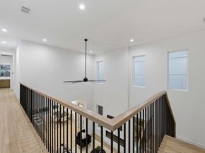 815  Bayonne Street , Dallas Texas 75212