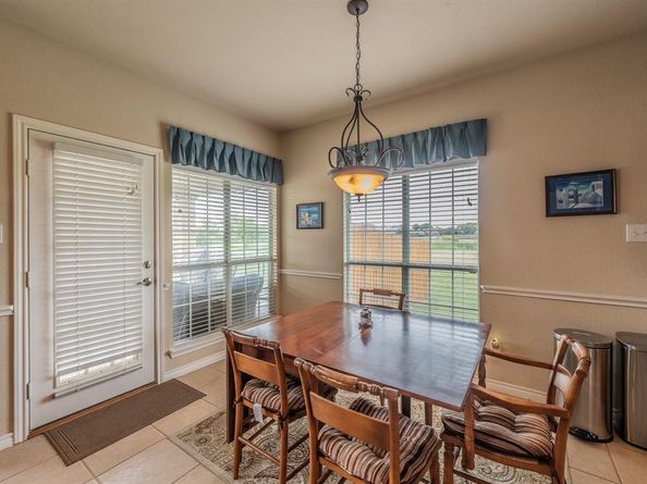 1424  Bassett Hound Drive , Fort Worth Texas 76052