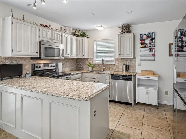 301  Stoneledge Drive , Irving Texas 75063