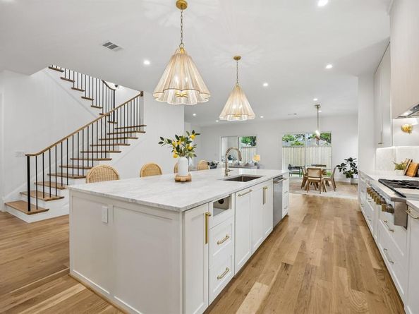 10215  Lynford Drive , Dallas Texas 75238