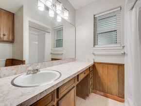809  Buffalo Drive , Arlington Texas 76013