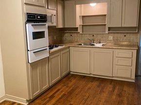 161  Hood Street , Cedar Hill Texas 75104