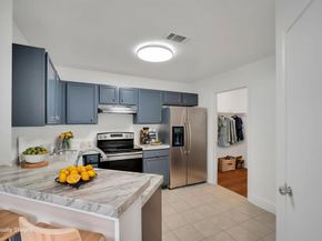2306  Balvanera Plaza , Dallas Texas 75211