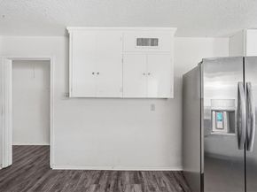 2806 E Atoll Drive , Dallas Texas 75216