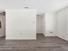 2806 E Atoll Drive , Dallas Texas 75216