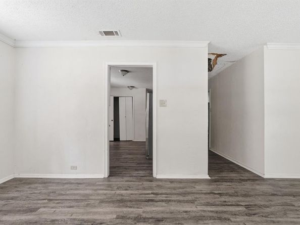2806 E Atoll Drive , Dallas Texas 75216