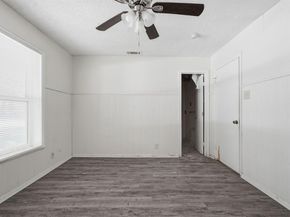2806 E Atoll Drive , Dallas Texas 75216