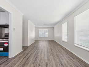 2806 E Atoll Drive , Dallas Texas 75216