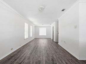2806 E Atoll Drive , Dallas Texas 75216