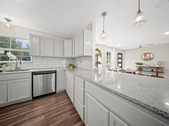 3535  Virginia Boulevard , Dallas Texas 75211