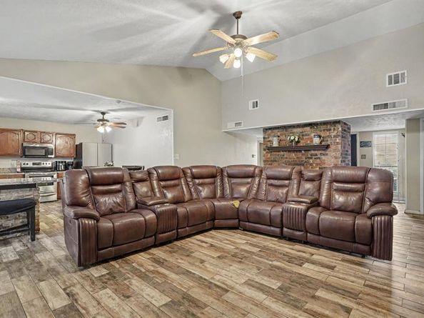 3916  Longmeadow Way , Fort Worth Texas 76133