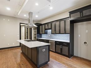 2613  Museum Way , Fort Worth Texas 76107