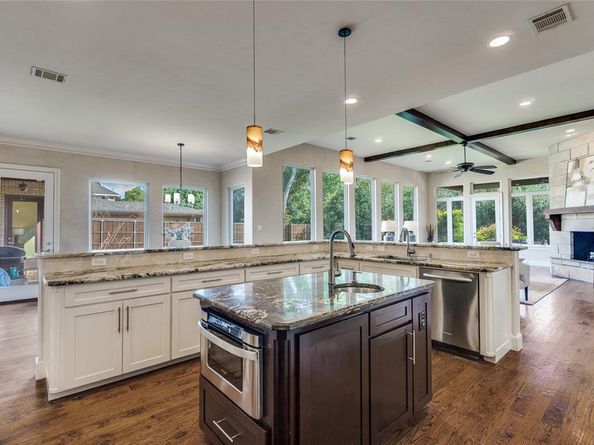 5650  Charlestown Drive , Dallas Texas 75230