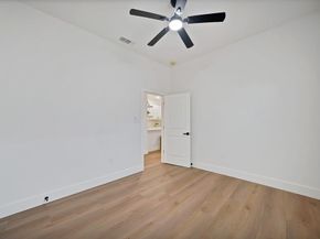 1130 E Hattie Street , Fort Worth Texas 76104