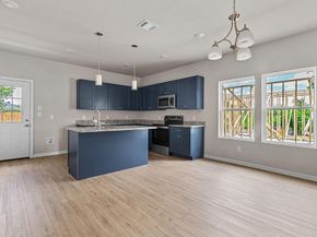 320 W gambrell Street , Fort Worth Texas 76115