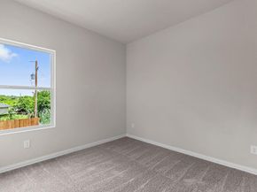 320 W gambrell Street , Fort Worth Texas 76115