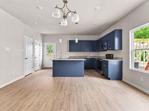 320 W gambrell Street , Fort Worth Texas 76115