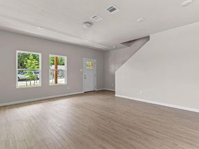 320 W gambrell Street , Fort Worth Texas 76115
