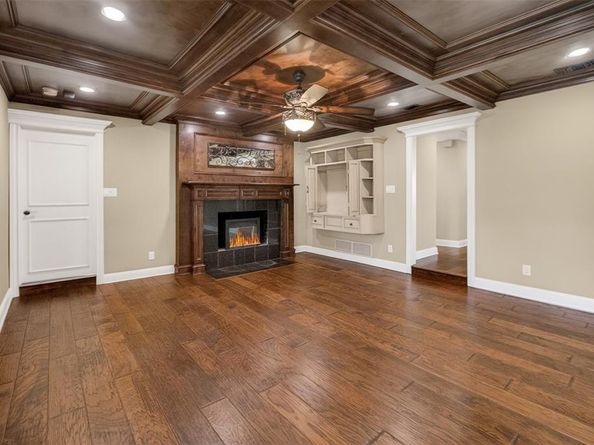 937  Harwood Terrace , Bedford Texas 76021