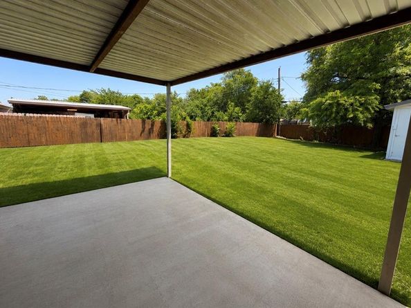 1640  Glenn Drive , Blue Mound Texas 76131