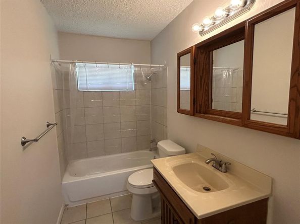 130 W Cherry Point Drive , Dallas Texas 75232