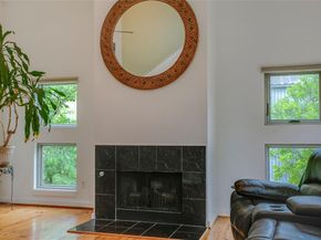 3801  San Jacinto   E, Dallas Texas 75204