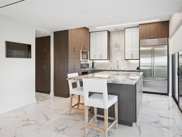 3831  turtle creek Boulevard  16E, Dallas Texas 75219