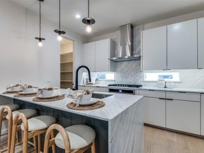 1147 N Madison Avenue  102, Dallas Texas 75208