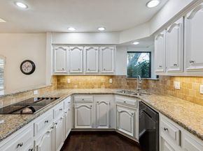 6139  Yellow Rock Trail , Dallas Texas 75248