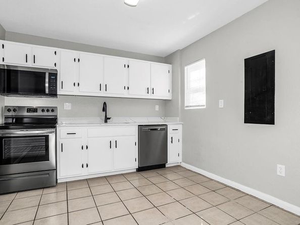 2412  Spiller Street , Fort Worth Texas 76105