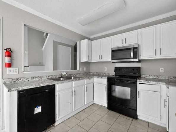 6611  Olivewood Drive , Arlington Texas 76001