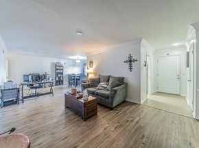 558 E Avenue J   B, Grand Prairie Texas 75050