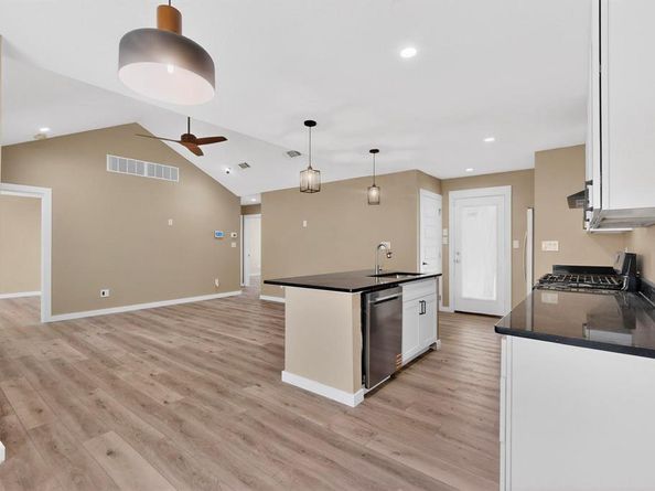 1529  Conner Drive , Dallas Texas 75217