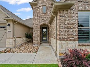 9608  Creekwood Drive , Denton Texas 76207
