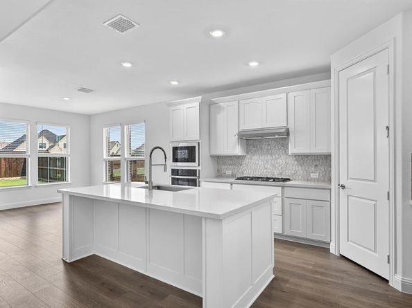 1424  Chestnut Gardens , Northlake Texas 76226
