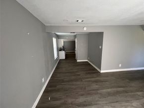 1306  Elby Street , Irving Texas 75061