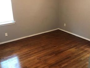 2827  Bedford Street , Dallas Texas 75212