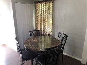 2827  Bedford Street , Dallas Texas 75212