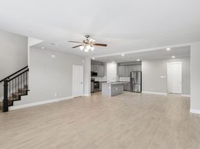 911  Ponds Edge Lane , Euless Texas 76040