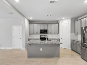 911  Ponds Edge Lane , Euless Texas 76040