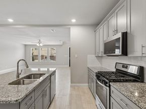 911  Ponds Edge Lane , Euless Texas 76040