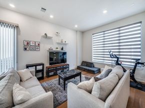 7832  Verona Place , Dallas Texas 75231