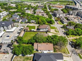 613 N Ewing Avenue , Dallas Texas 75203