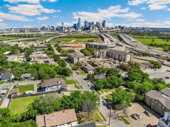 613 N Ewing Avenue , Dallas Texas 75203