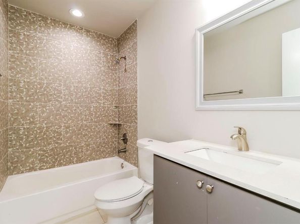 309 S Holiday Drive , Grand Prairie Texas 75052