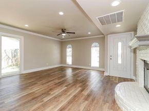 309 S Holiday Drive , Grand Prairie Texas 75052